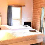 800 Chalet Oz